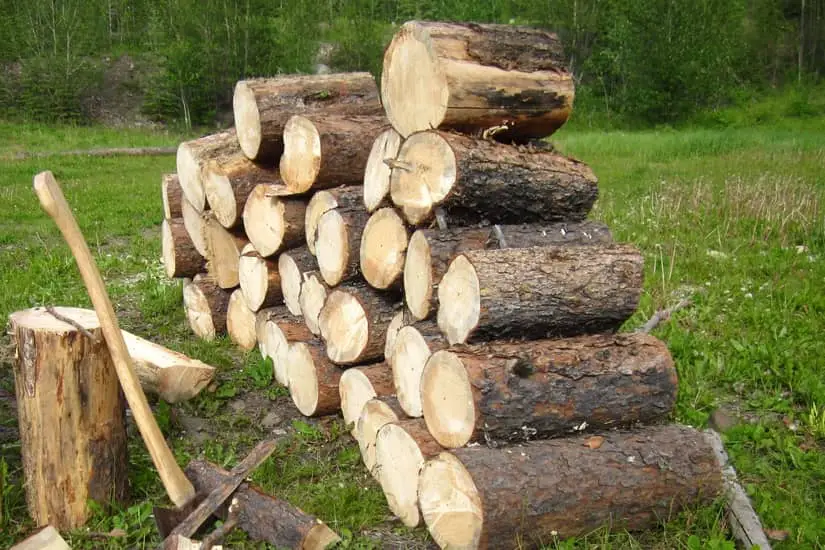 Wood...... Chopping-firewood-with-an-axe