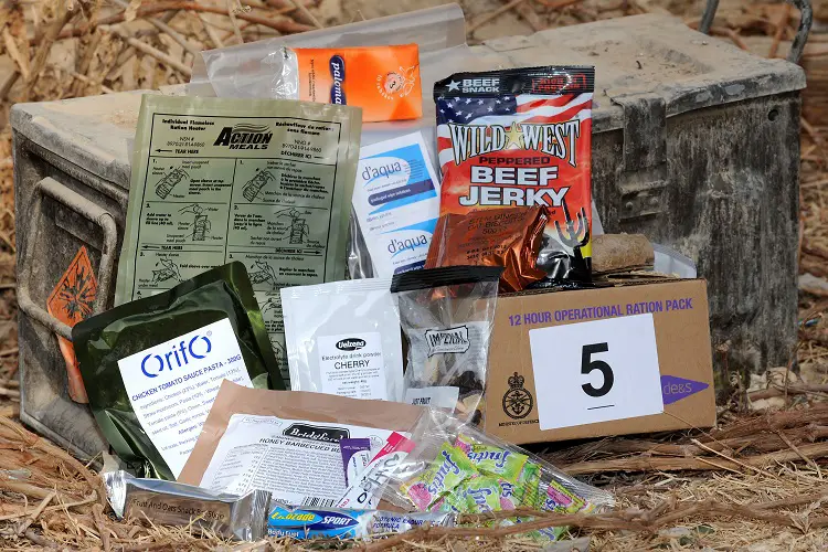 All the food that one MRE set contains