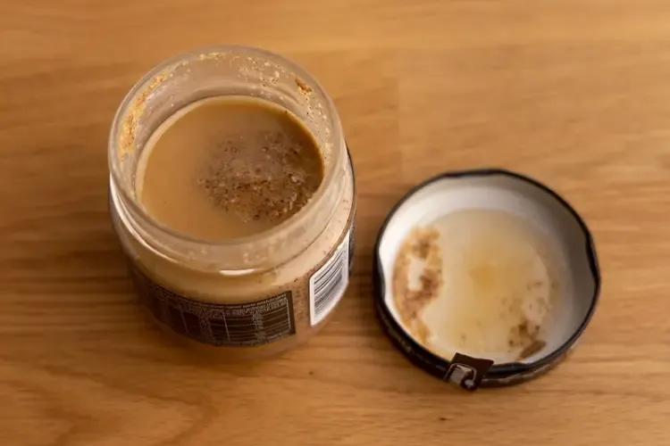 health risks of bad peanut butter