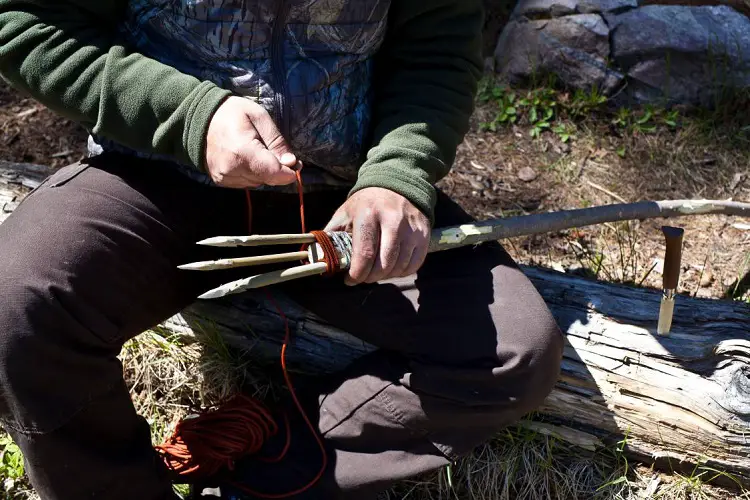 Making fishing spear