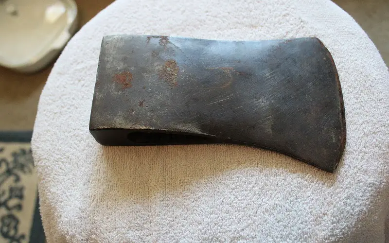 cleaning axe head at home